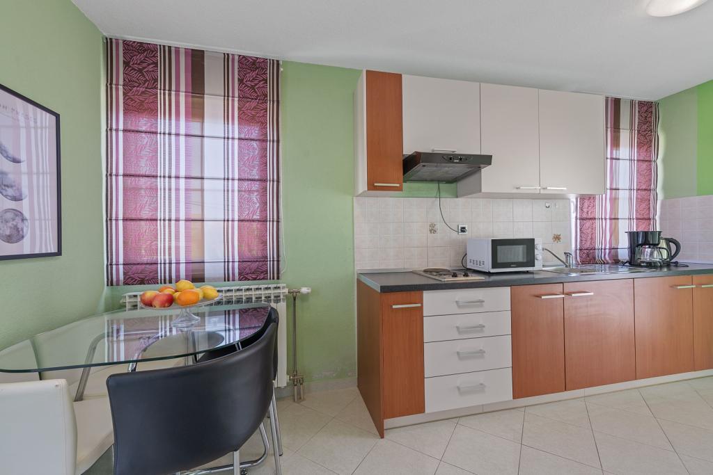 83393_8373_1748967511